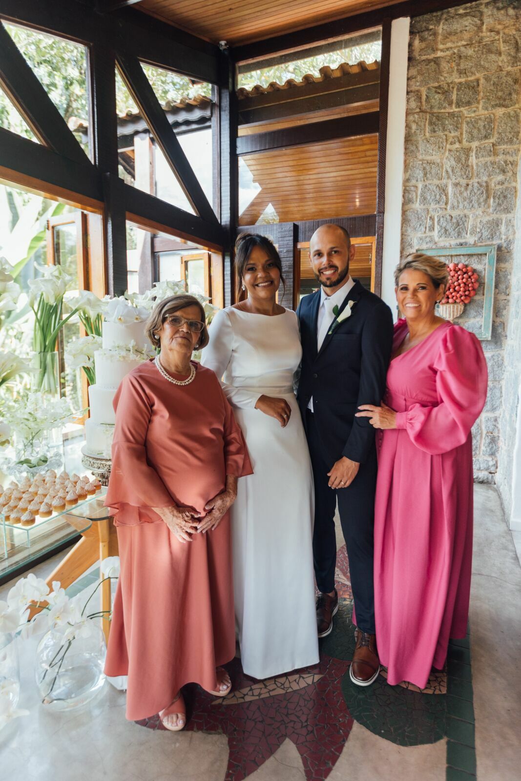 Foto Casamento Larissa e Adam - Igreja N. S. Aparecida e Restaurante Jardim Secreto - Penedo RJ - Imagem 161