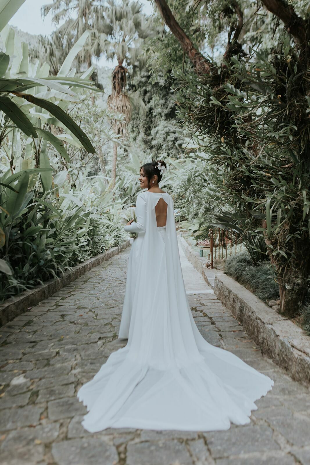 Foto Casamento Larissa e Adam - Igreja N. S. Aparecida e Restaurante Jardim Secreto - Penedo RJ - Imagem 140