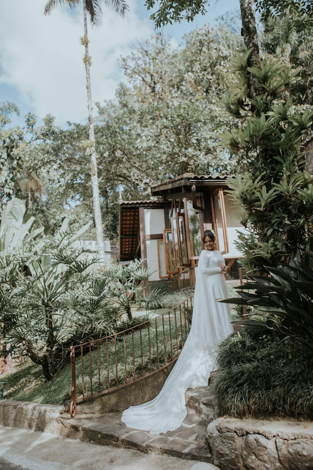 Foto Casamento Larissa e Adam - Igreja N. S. Aparecida e Restaurante Jardim Secreto - Penedo RJ - Imagem 153