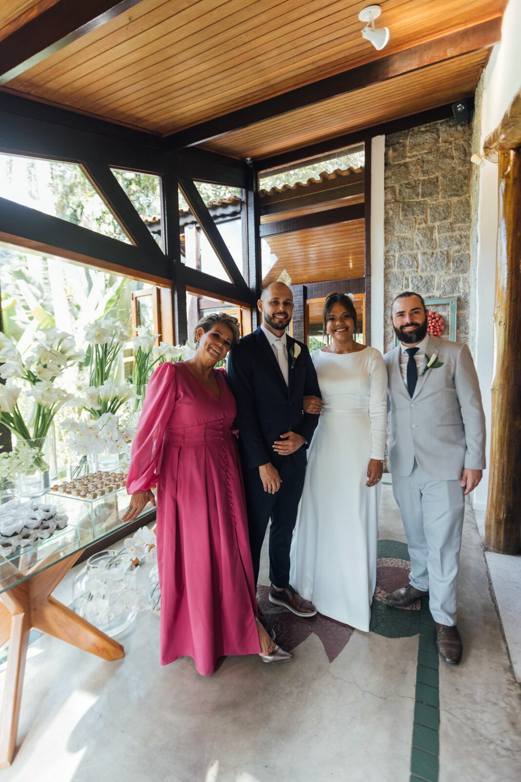 Foto Casamento Larissa e Adam - Igreja N. S. Aparecida e Restaurante Jardim Secreto - Penedo RJ - Imagem 162