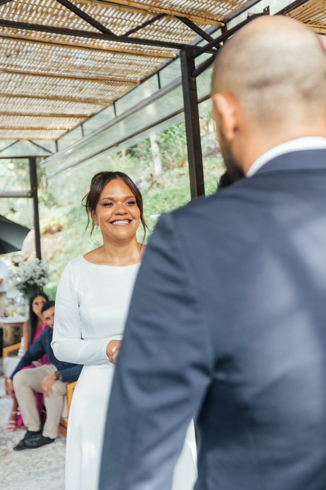 Foto Casamento Larissa e Adam - Igreja N. S. Aparecida e Restaurante Jardim Secreto - Penedo RJ - Imagem 179