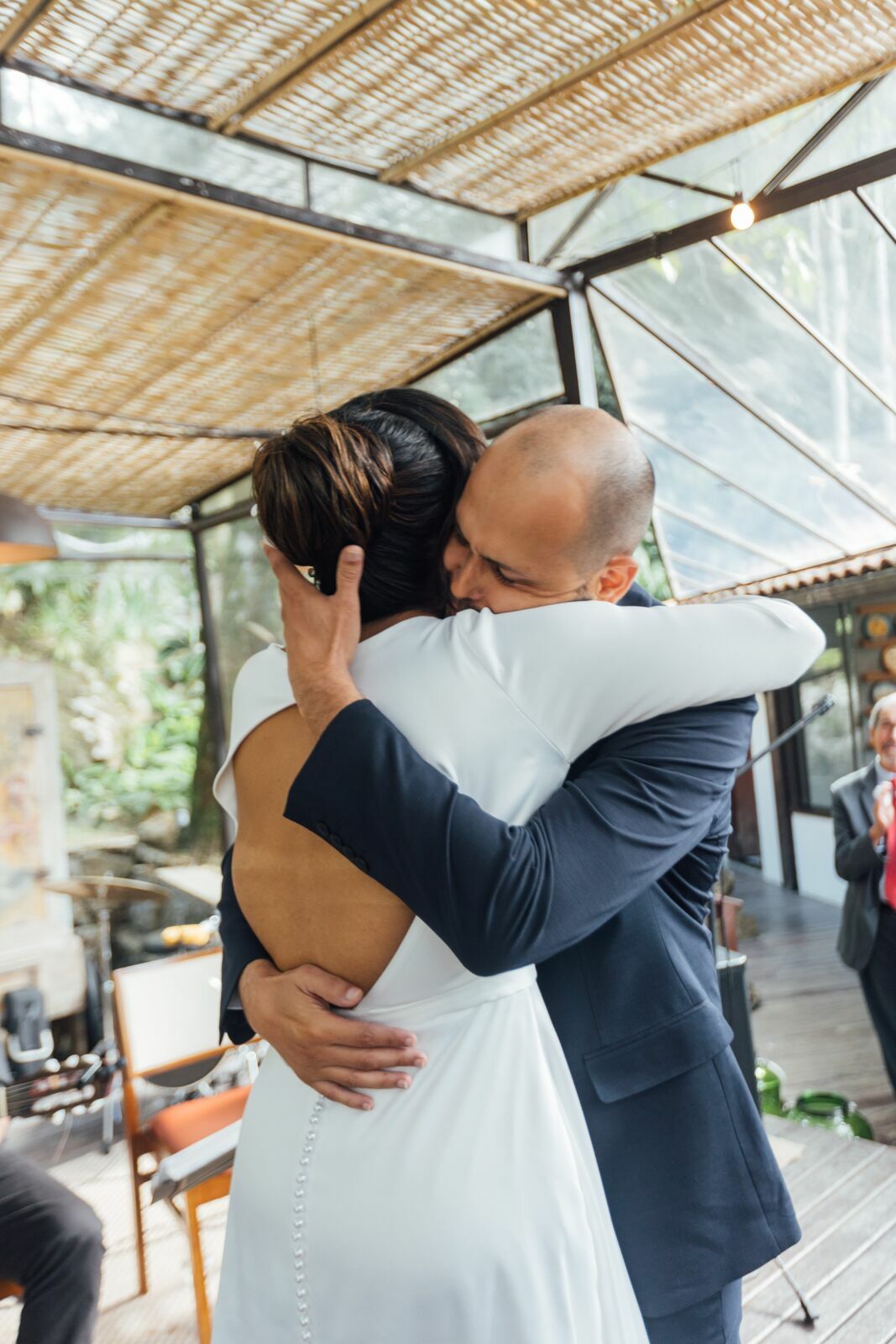 Foto Casamento Larissa e Adam - Igreja N. S. Aparecida e Restaurante Jardim Secreto - Penedo RJ - Imagem 187