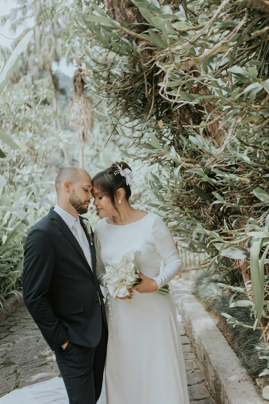 Foto Casamento Larissa e Adam - Igreja N. S. Aparecida e Restaurante Jardim Secreto - Penedo RJ - Imagem 146