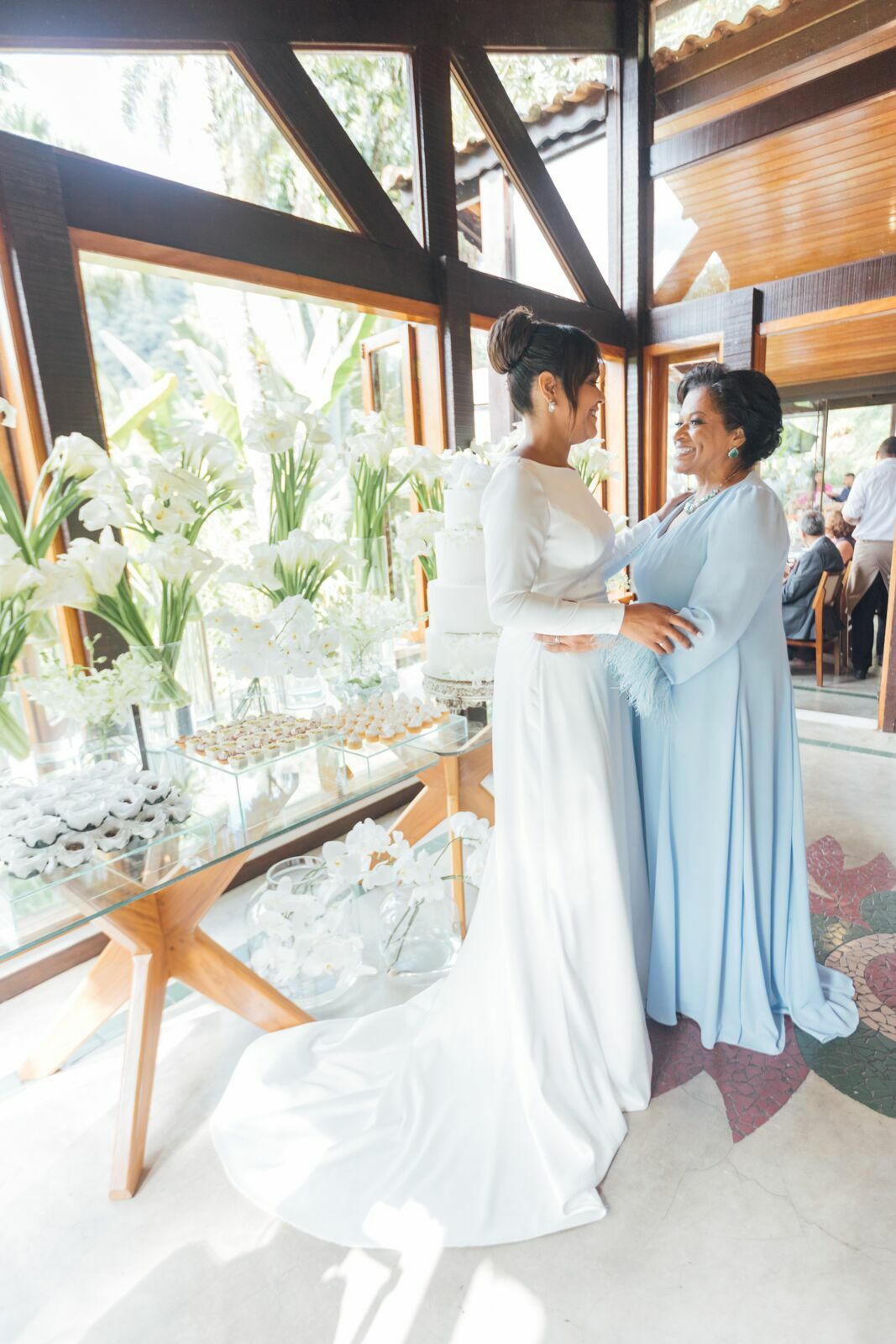 Foto Casamento Larissa e Adam - Igreja N. S. Aparecida e Restaurante Jardim Secreto - Penedo RJ - Imagem 164