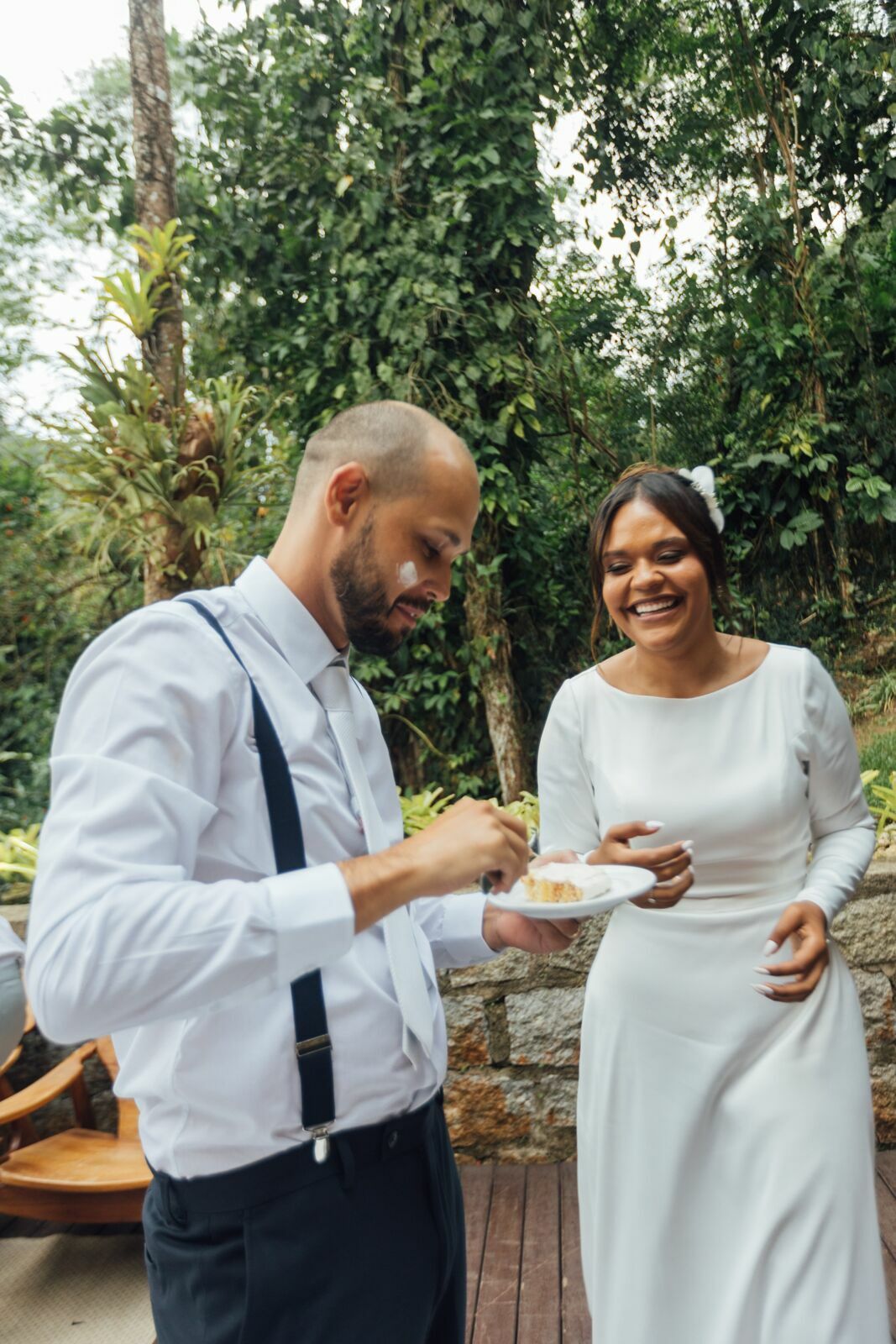 Foto Casamento Larissa e Adam - Igreja N. S. Aparecida e Restaurante Jardim Secreto - Penedo RJ - Imagem 220