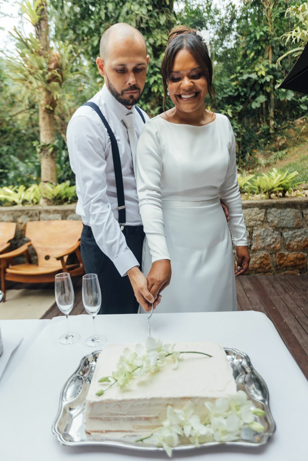 Foto Casamento Larissa e Adam - Igreja N. S. Aparecida e Restaurante Jardim Secreto - Penedo RJ - Imagem 213