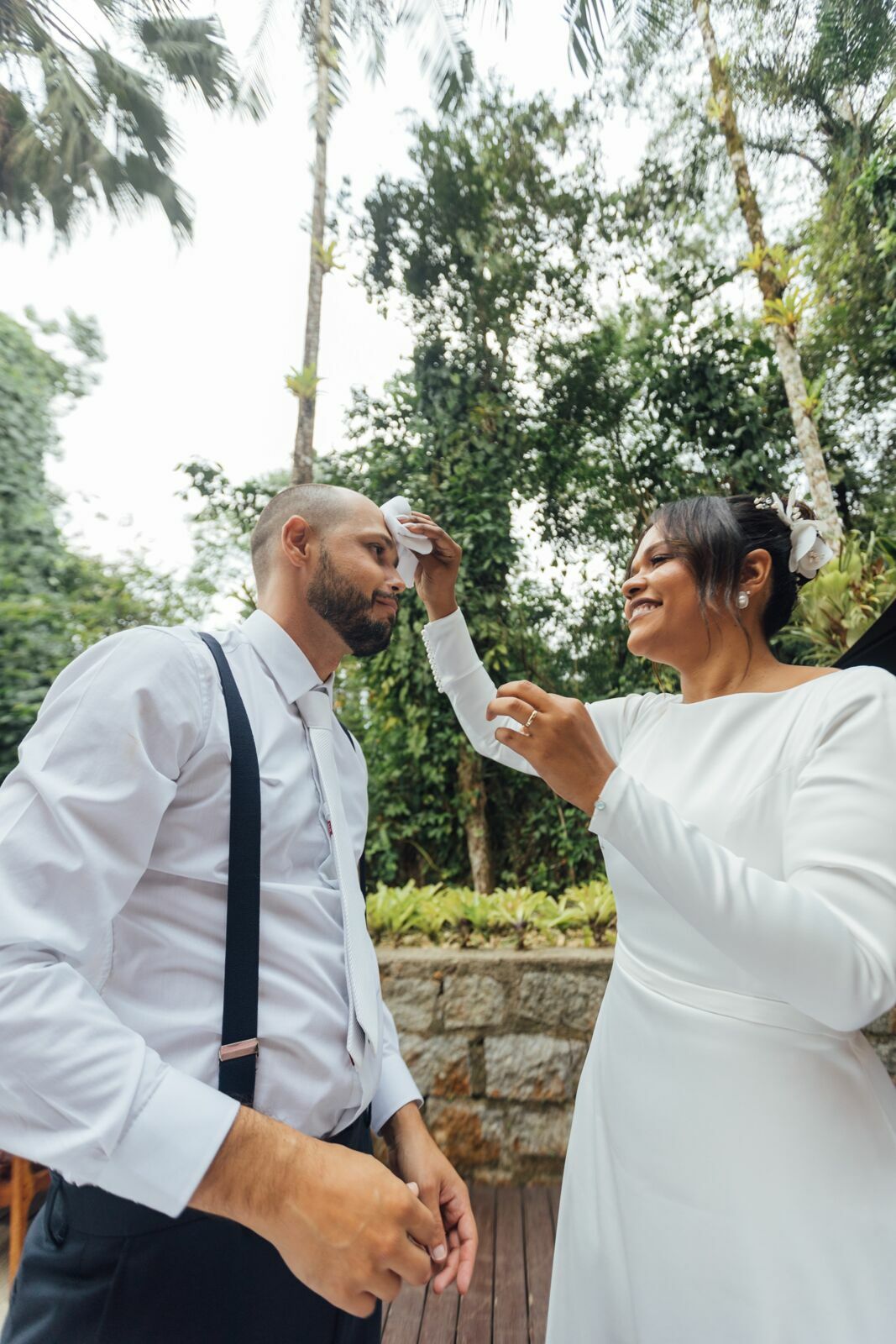 Foto Casamento Larissa e Adam - Igreja N. S. Aparecida e Restaurante Jardim Secreto - Penedo RJ - Imagem 221