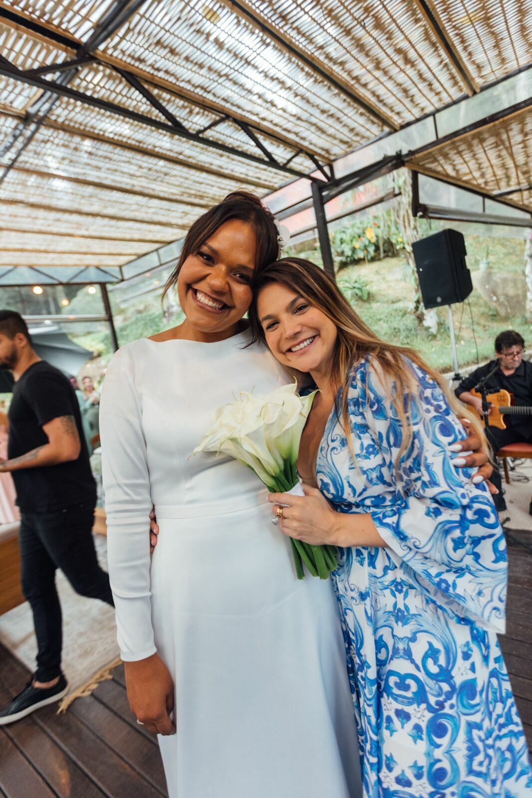 Foto Casamento Larissa e Adam - Igreja N. S. Aparecida e Restaurante Jardim Secreto - Penedo RJ - Imagem 235