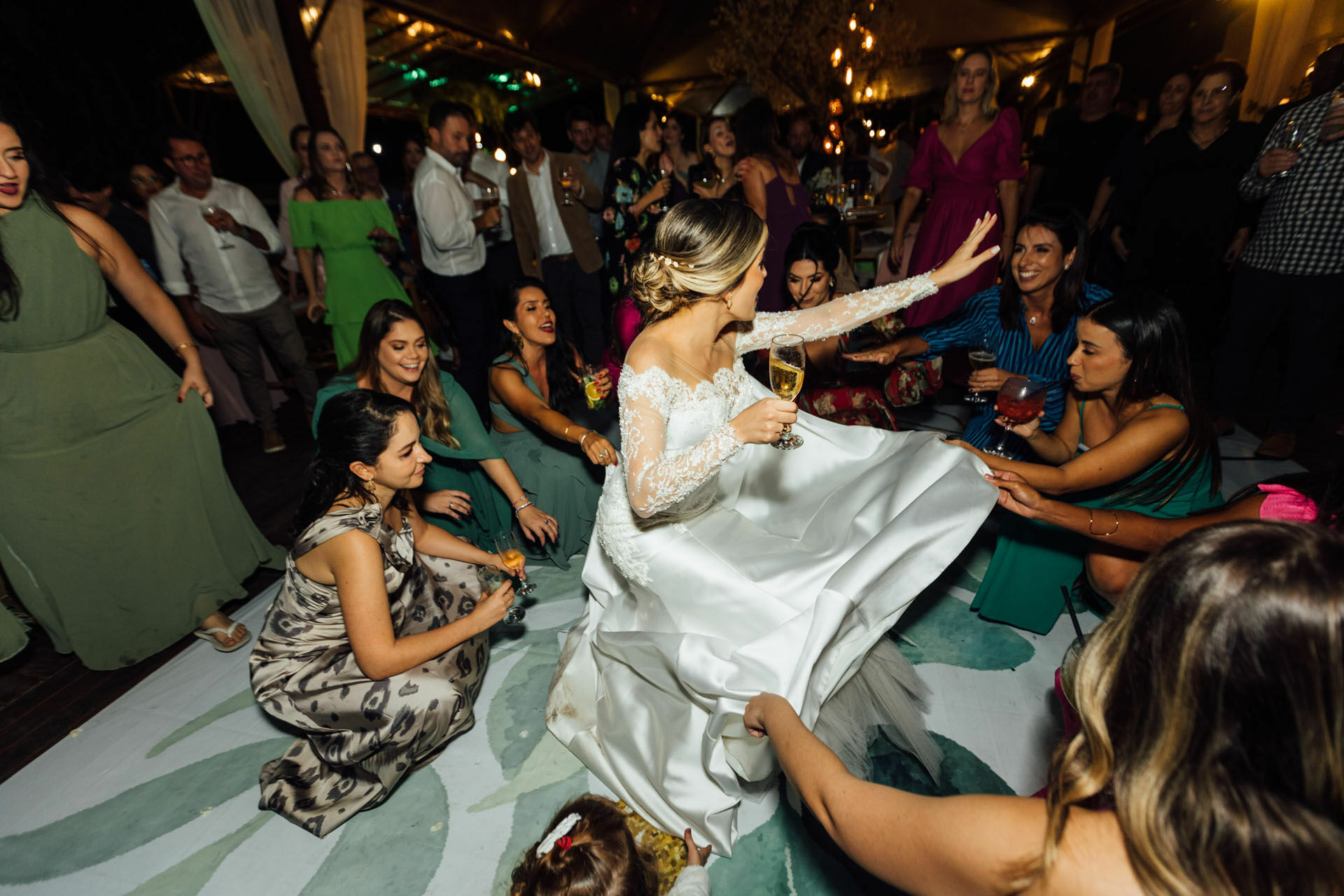 Foto Casamento Bruno e Lohayne - Igreja Sant'Anna e clube Itapoã - Barra Pirai Foto Casamento Bruno e Lohayne - Igreja Sant'Anna e clube Itapoã - Barra Pirai - Imagem 240