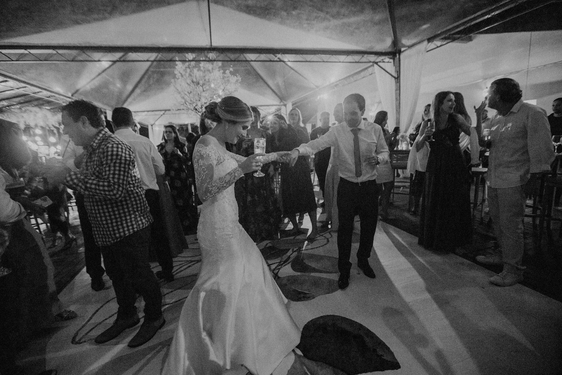 Foto Casamento Bruno e Lohayne - Igreja Sant'Anna e clube Itapoã - Barra Pirai Foto Casamento Bruno e Lohayne - Igreja Sant'Anna e clube Itapoã - Barra Pirai - Imagem 229