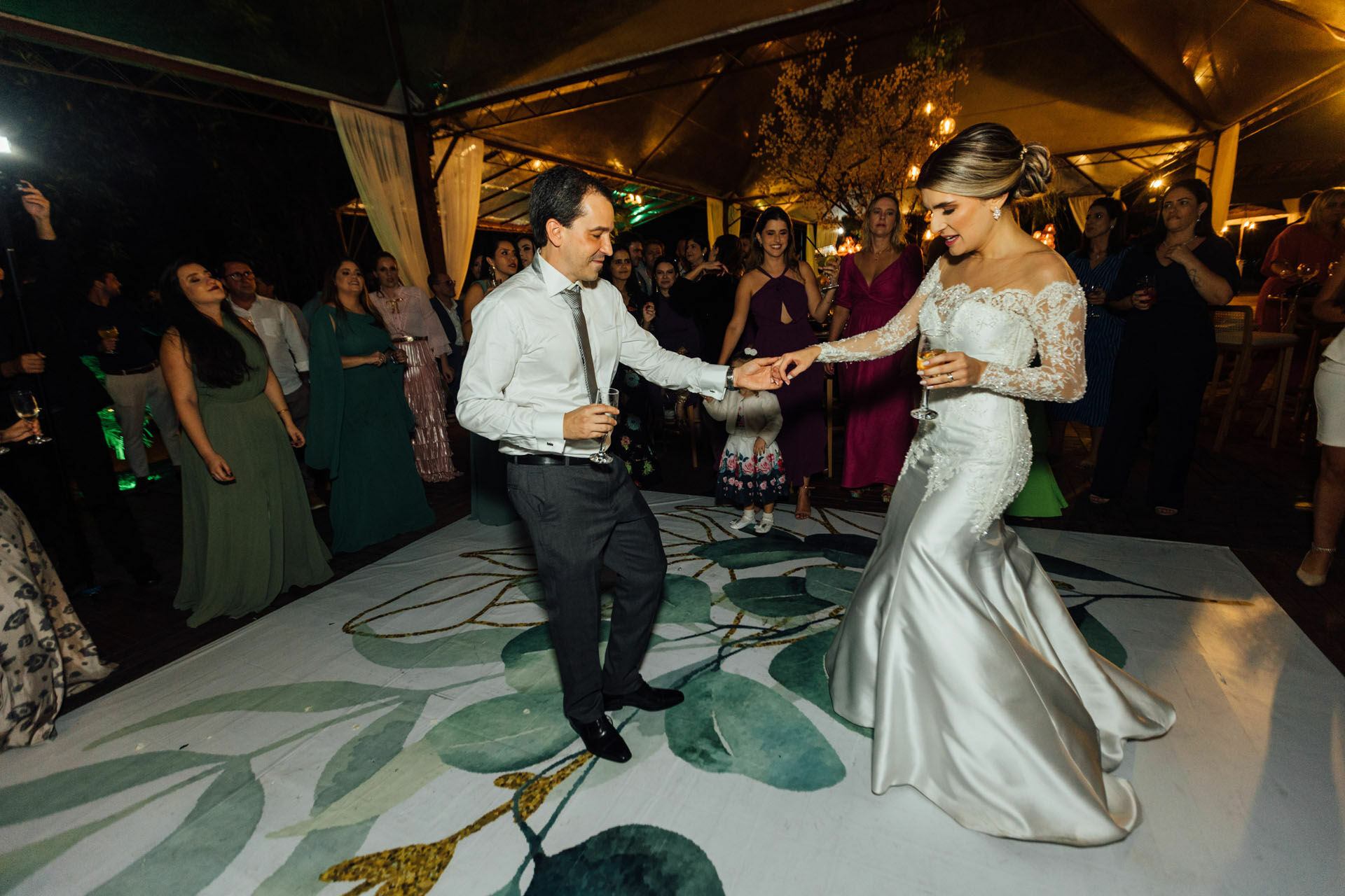 Foto Casamento Bruno e Lohayne - Igreja Sant'Anna e clube Itapoã - Barra Pirai Foto Casamento Bruno e Lohayne - Igreja Sant'Anna e clube Itapoã - Barra Pirai - Imagem 244