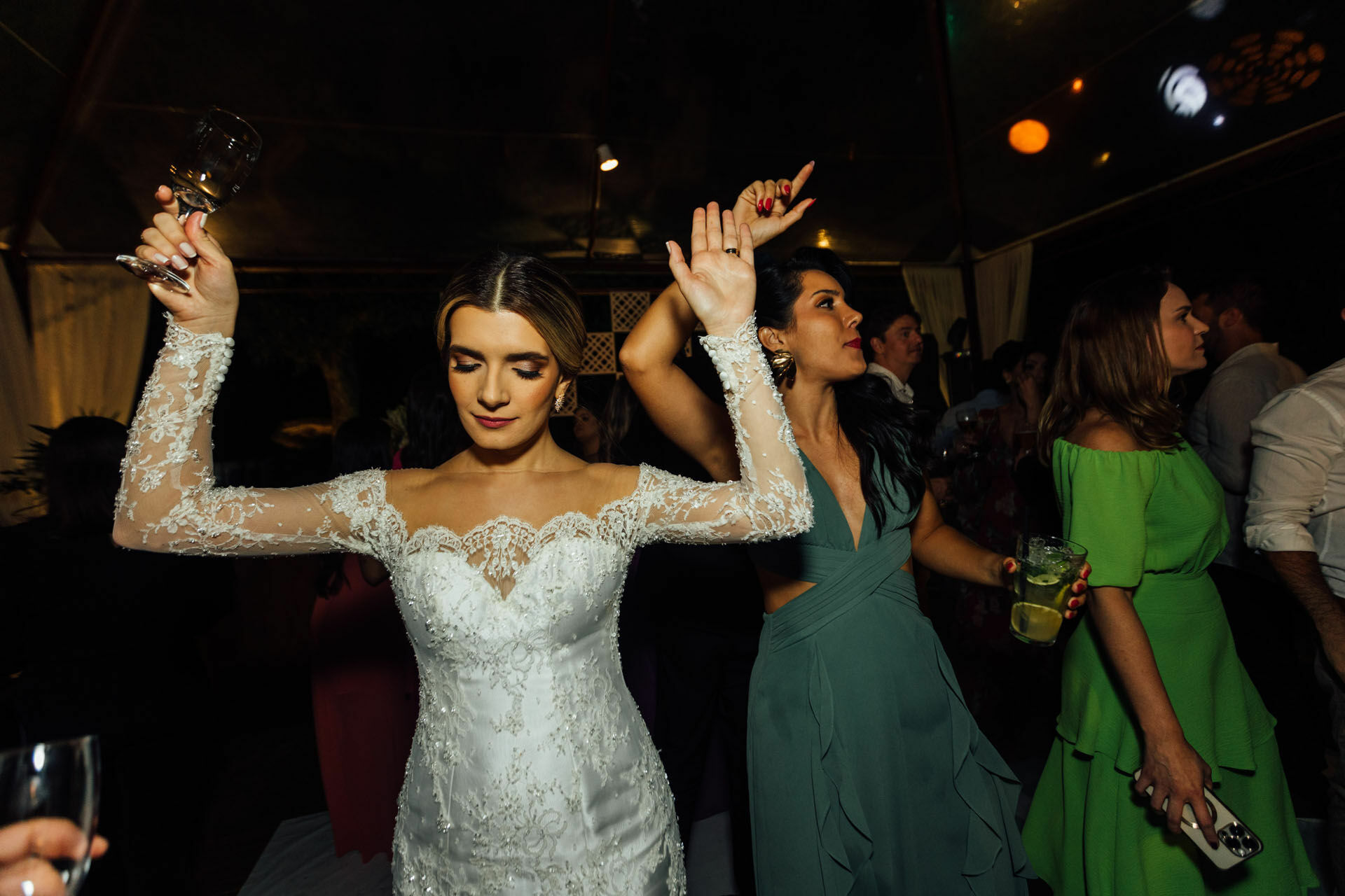 Foto Casamento Bruno e Lohayne - Igreja Sant'Anna e clube Itapoã - Barra Pirai Foto Casamento Bruno e Lohayne - Igreja Sant'Anna e clube Itapoã - Barra Pirai - Imagem 223