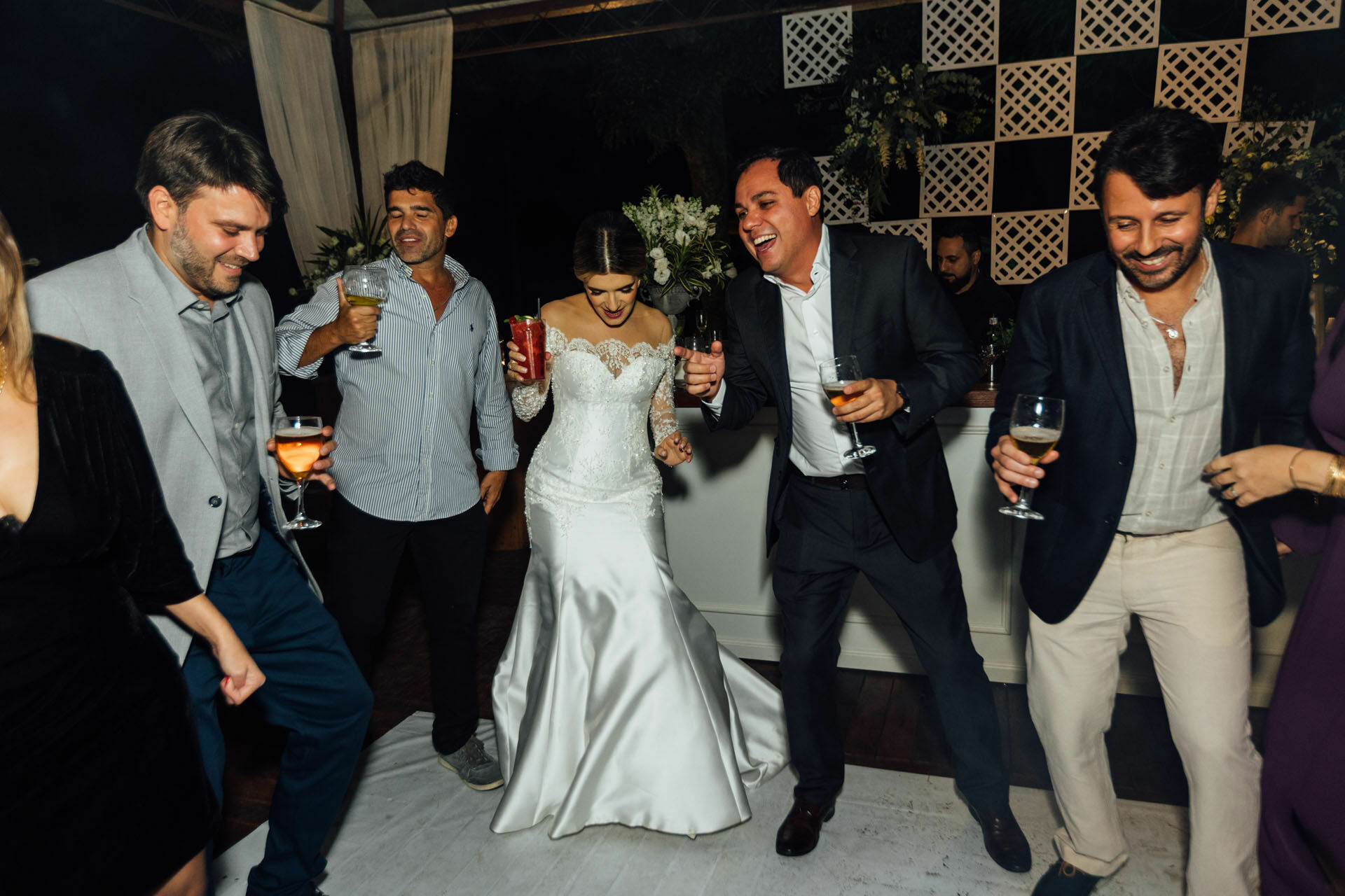 Foto Casamento Bruno e Lohayne - Igreja Sant'Anna e clube Itapoã - Barra Pirai Foto Casamento Bruno e Lohayne - Igreja Sant'Anna e clube Itapoã - Barra Pirai - Imagem 251