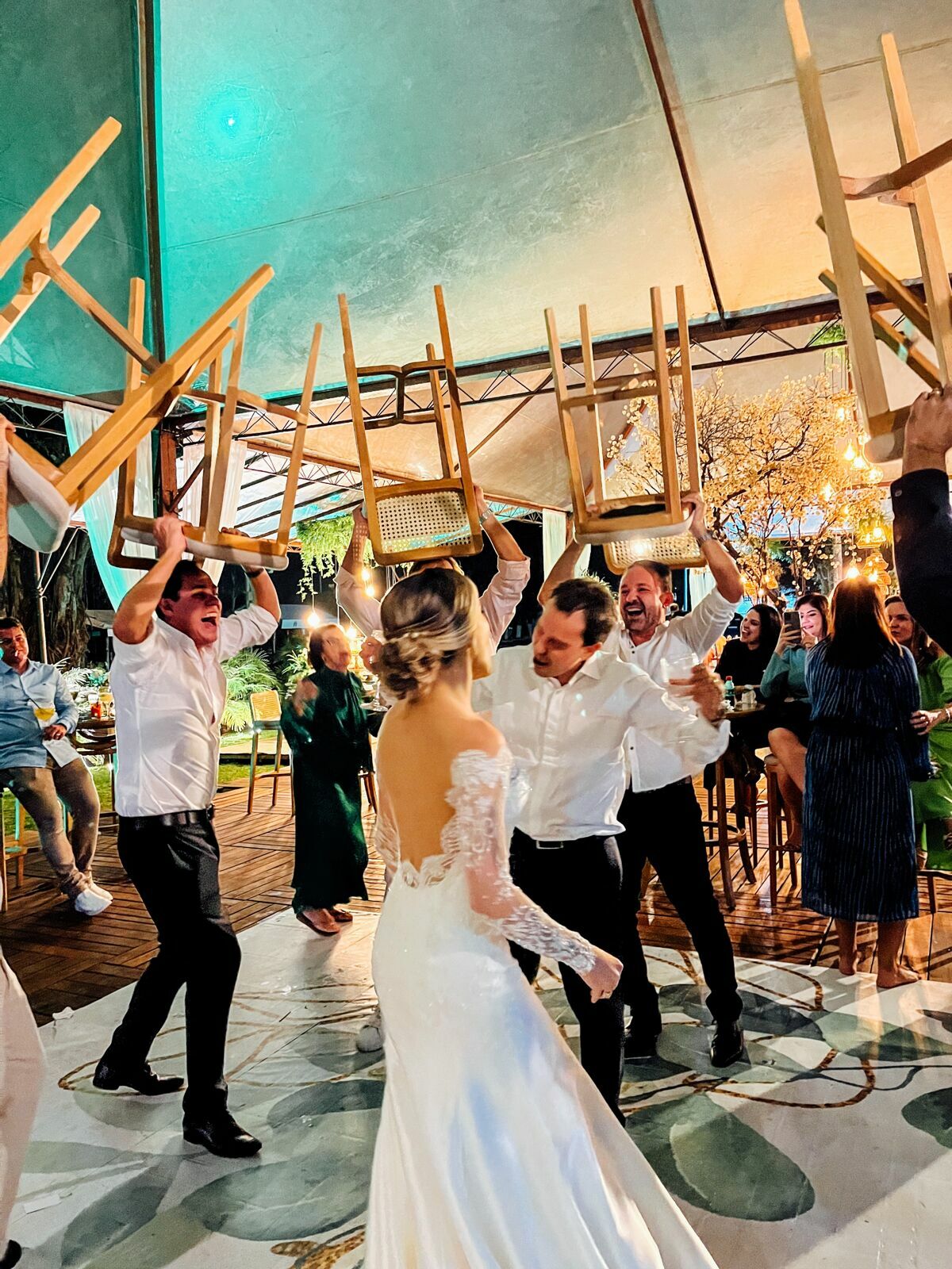 Foto Casamento Bruno e Lohayne - Igreja Sant'Anna e clube Itapoã - Barra Pirai Foto Casamento Bruno e Lohayne - Igreja Sant'Anna e clube Itapoã - Barra Pirai - Imagem 252