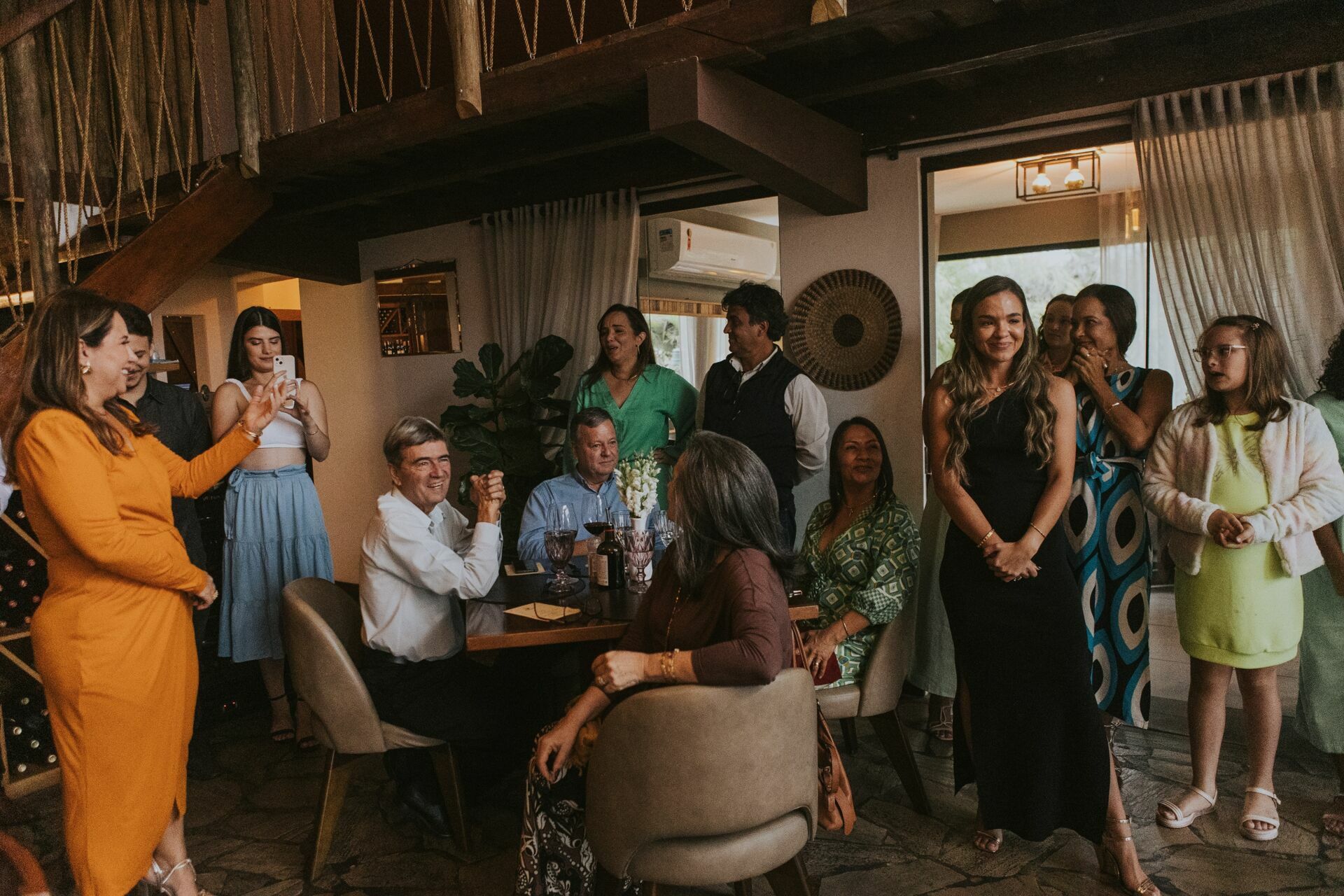 Foto Casamento Laís e Vitor - Civil no cartório e Enoteca Penedo - RJ Foto Casamento Laís e Vitor - Civil no cartório e Enoteca Penedo - RJ - Imagem 96