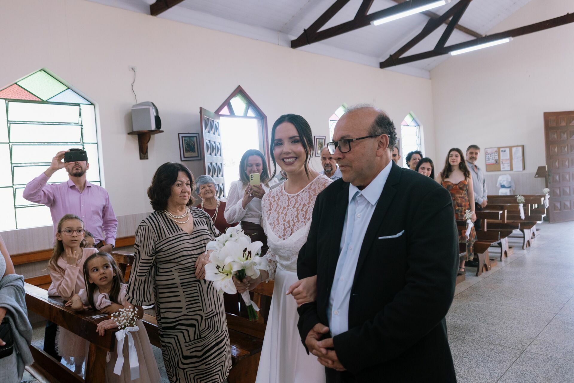 Foto Casamento Igreja Fernanda e Robson - Vila de Maringa- Visconde de Maua-RJ Foto Casamento Igreja Fernanda e Robson - Vila de Maringa- Visconde de Maua-RJ - Imagem 28