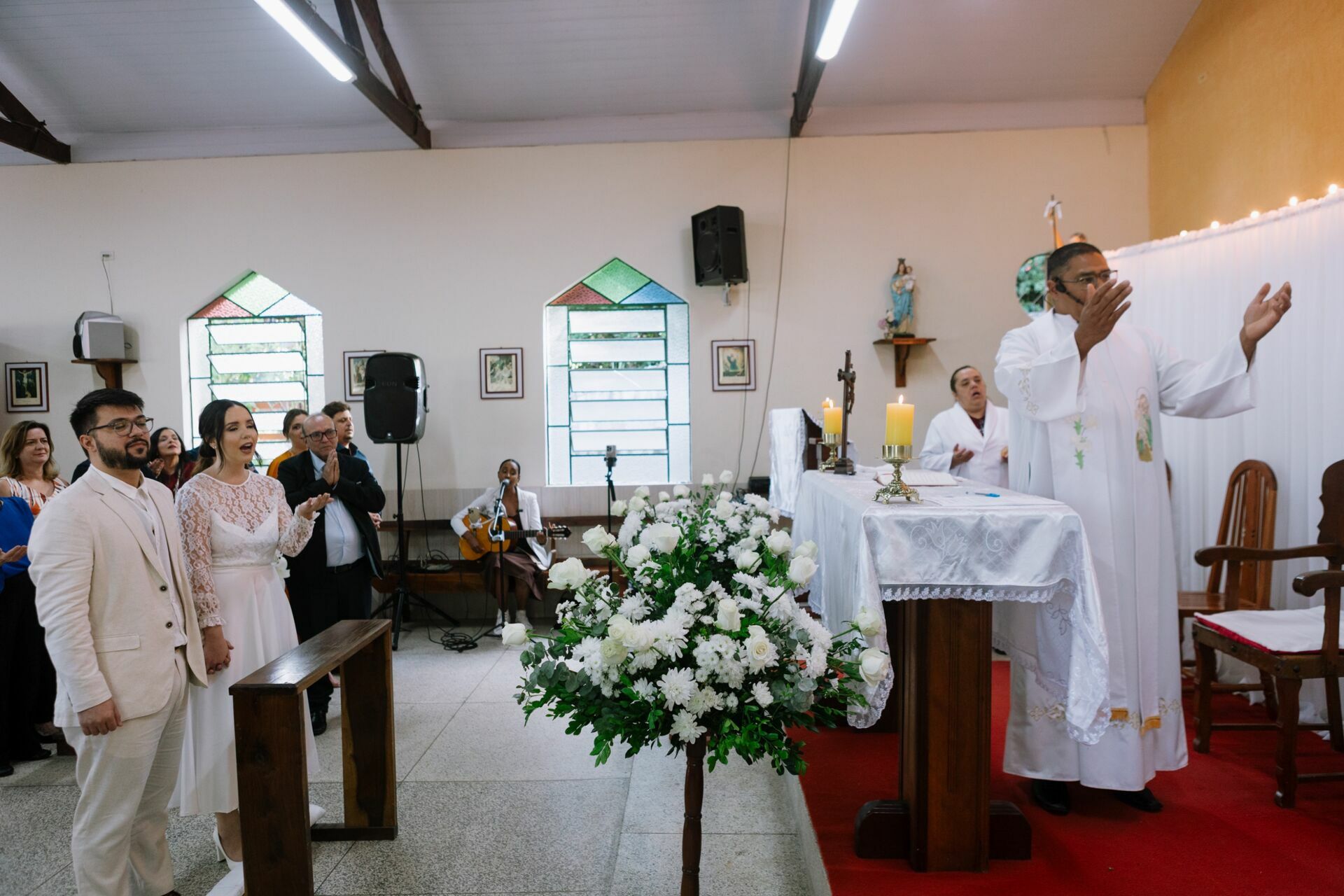 Foto Casamento Igreja Fernanda e Robson - Vila de Maringa- Visconde de Maua-RJ Foto Casamento Igreja Fernanda e Robson - Vila de Maringa- Visconde de Maua-RJ - Imagem 75