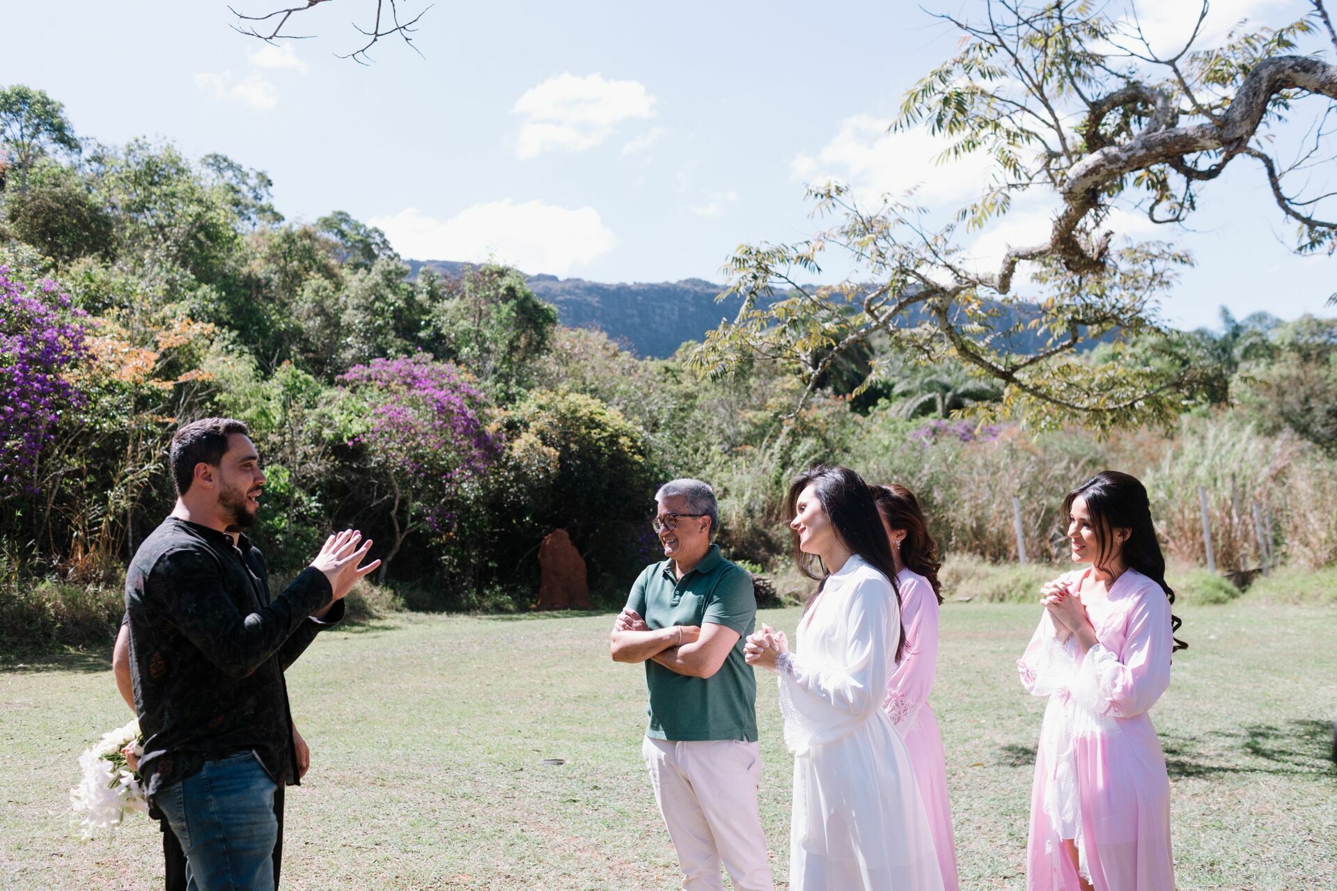 Foto Rafaela e Otávio - Matriz de Santo Antônio e Villa Paolucci - Tiradentes -MG Foto Rafaela e Otávio - Matriz de Santo Antônio e Villa Paolucci - Tiradentes -MG - Imagem 36