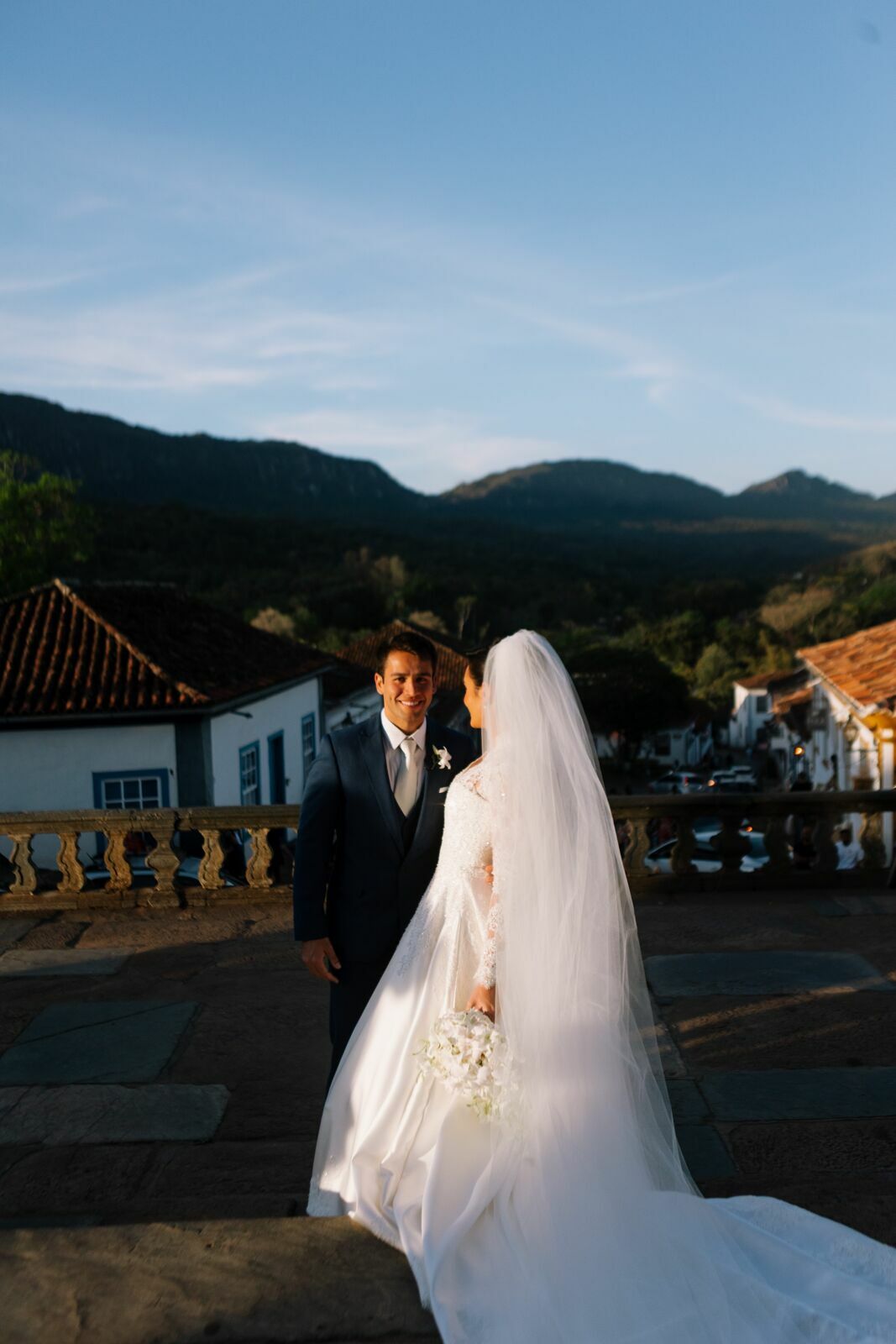 Foto Rafaela e Otávio - Matriz de Santo Antônio e Villa Paolucci - Tiradentes -MG Foto Rafaela e Otávio - Matriz de Santo Antônio e Villa Paolucci - Tiradentes -MG - Imagem 261
