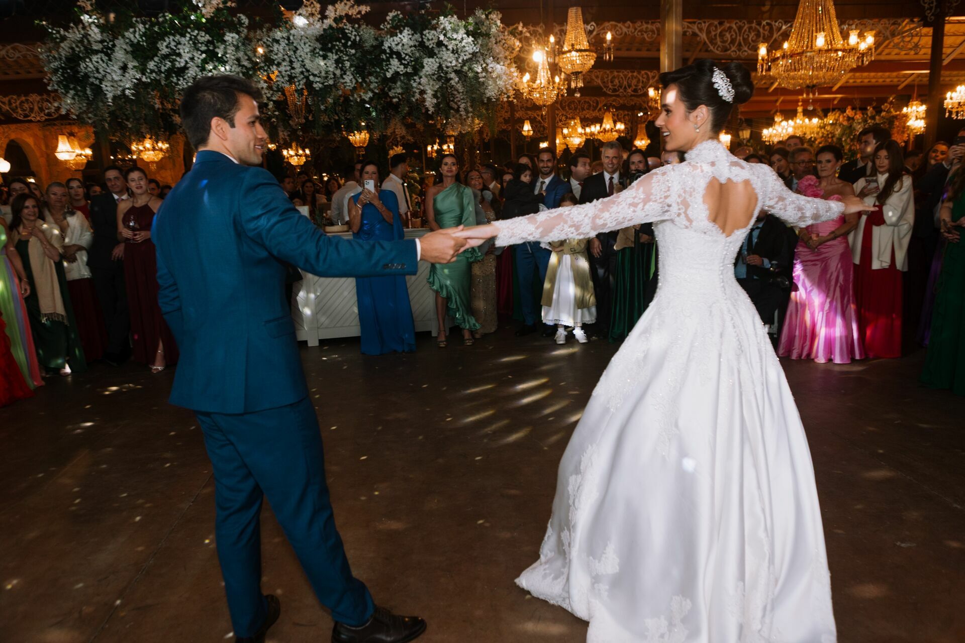Foto Rafaela e Otávio - Matriz de Santo Antônio e Villa Paolucci - Tiradentes -MG Foto Rafaela e Otávio - Matriz de Santo Antônio e Villa Paolucci - Tiradentes -MG - Imagem 372