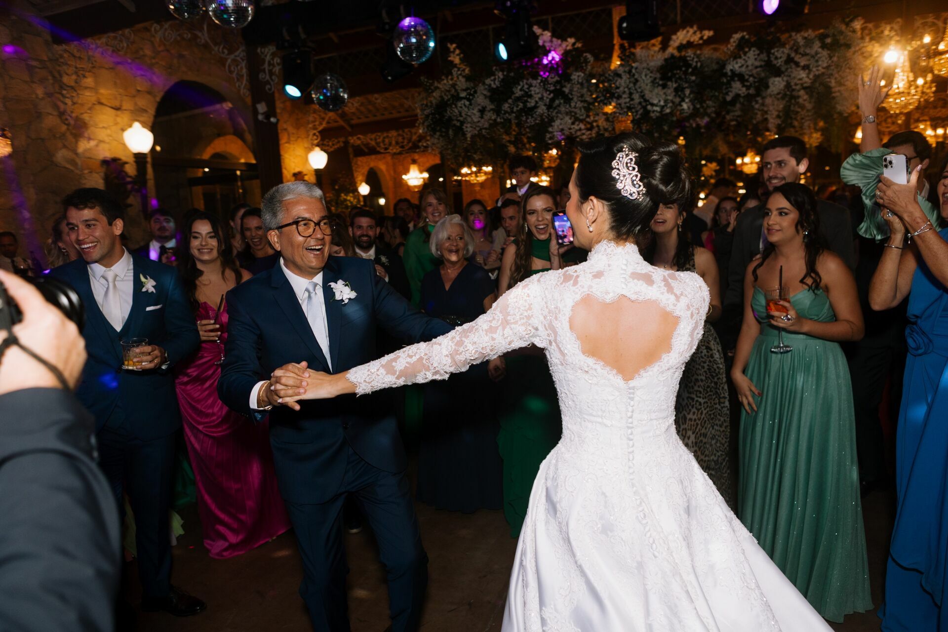Foto Rafaela e Otávio - Matriz de Santo Antônio e Villa Paolucci - Tiradentes -MG Foto Rafaela e Otávio - Matriz de Santo Antônio e Villa Paolucci - Tiradentes -MG - Imagem 384