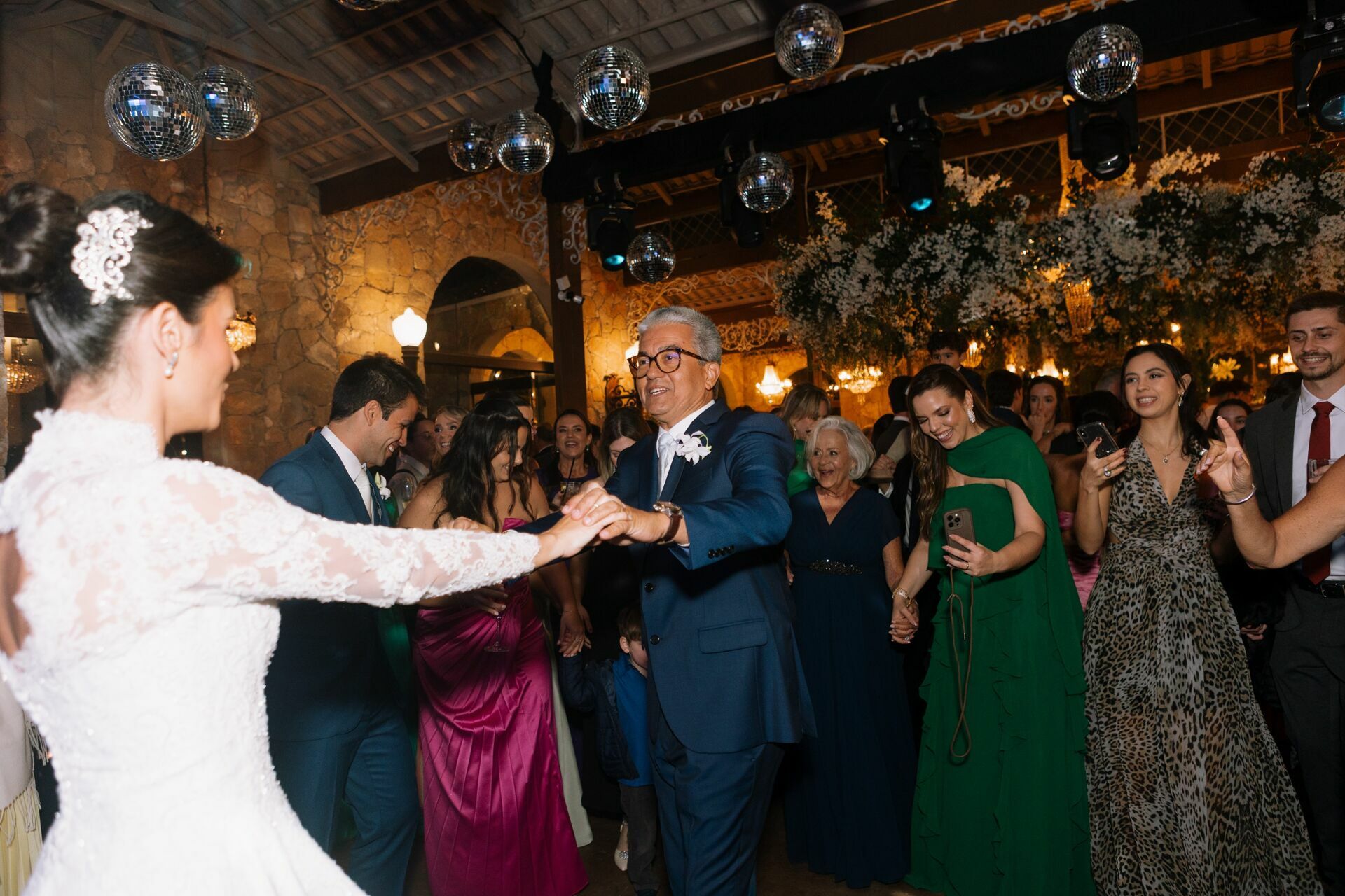 Foto Rafaela e Otávio - Matriz de Santo Antônio e Villa Paolucci - Tiradentes -MG Foto Rafaela e Otávio - Matriz de Santo Antônio e Villa Paolucci - Tiradentes -MG - Imagem 383