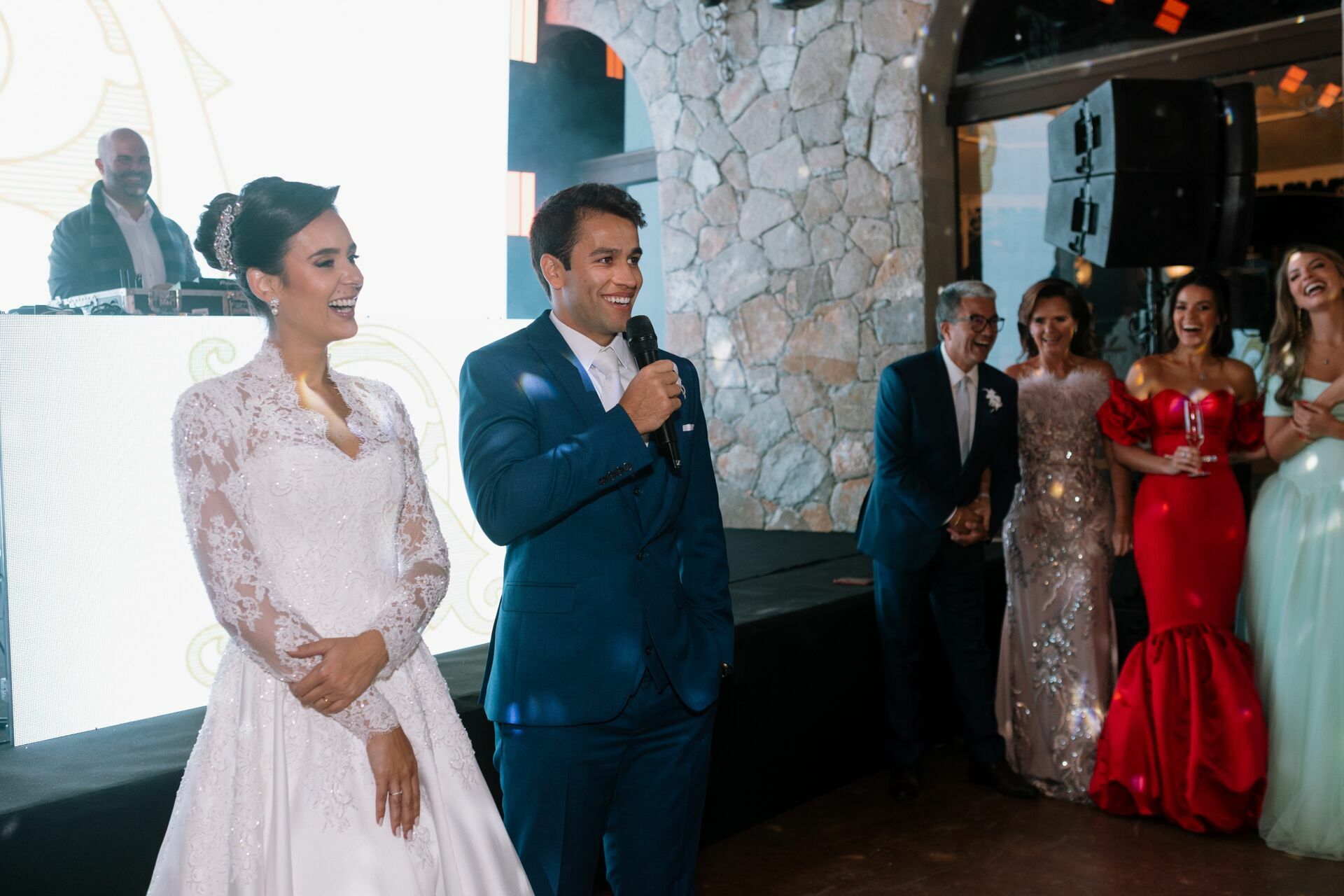 Foto Rafaela e Otávio - Matriz de Santo Antônio e Villa Paolucci - Tiradentes -MG Foto Rafaela e Otávio - Matriz de Santo Antônio e Villa Paolucci - Tiradentes -MG - Imagem 366