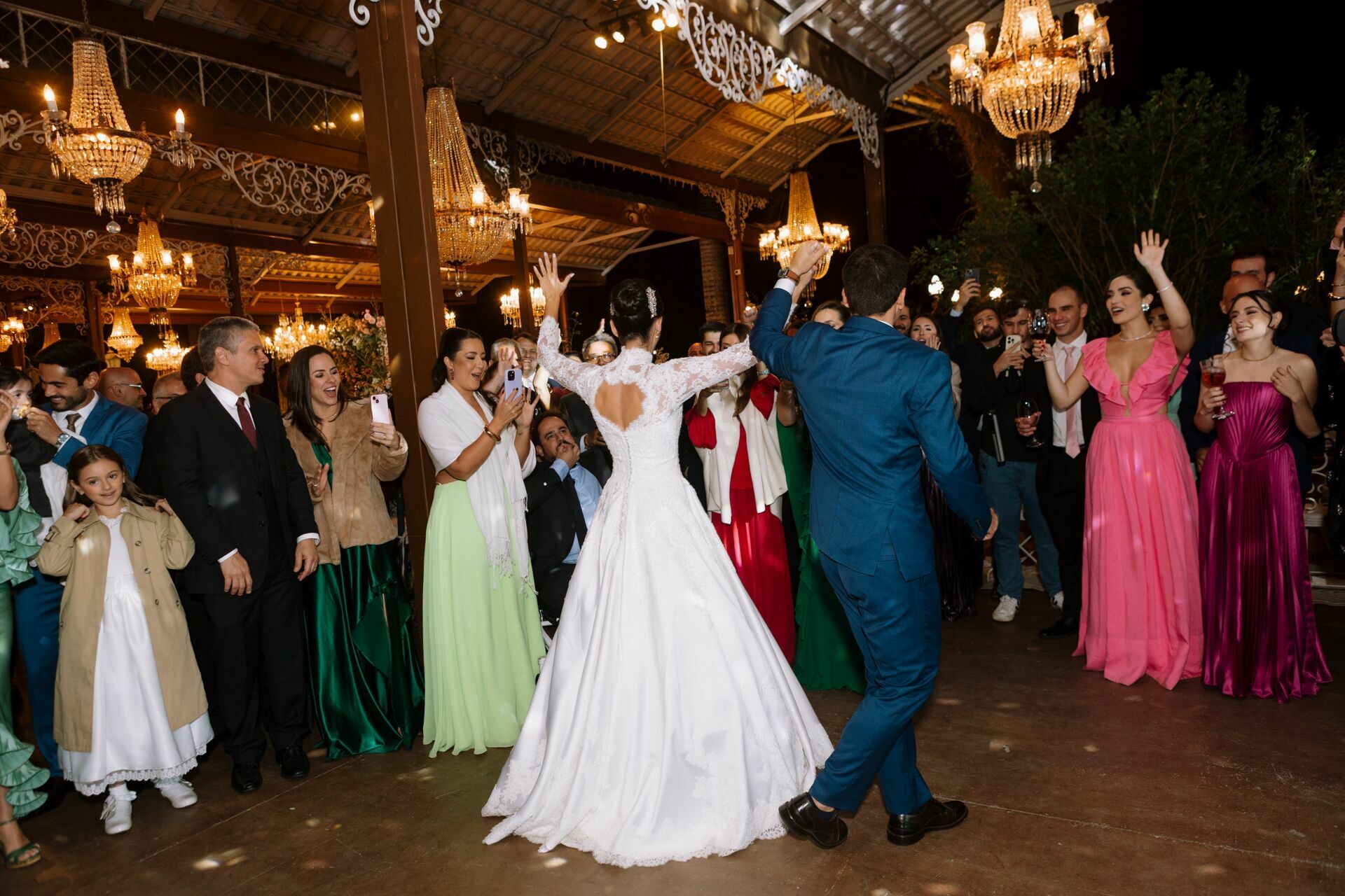 Foto Rafaela e Otávio - Matriz de Santo Antônio e Villa Paolucci - Tiradentes -MG Foto Rafaela e Otávio - Matriz de Santo Antônio e Villa Paolucci - Tiradentes -MG - Imagem 364