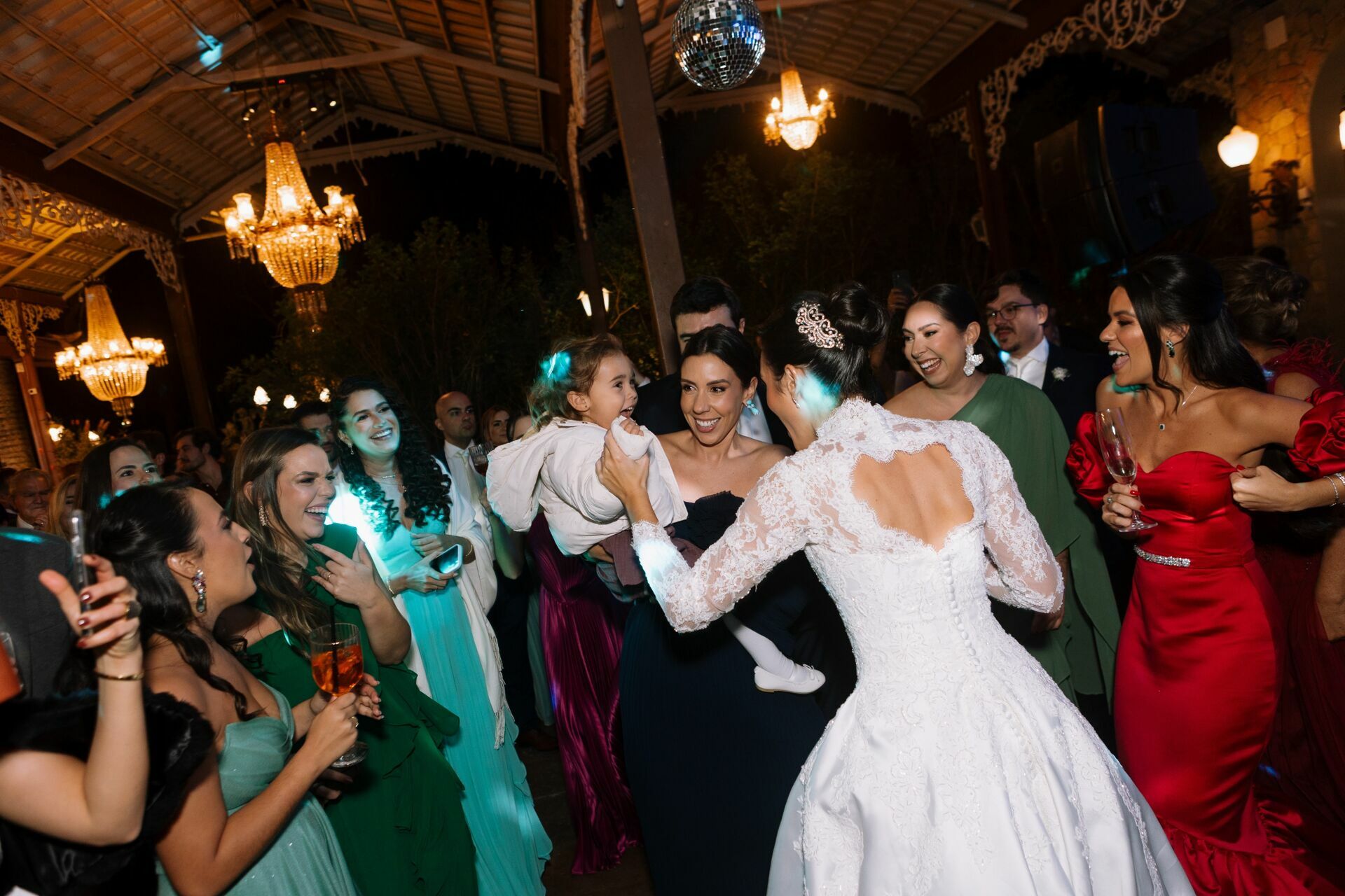 Foto Rafaela e Otávio - Matriz de Santo Antônio e Villa Paolucci - Tiradentes -MG Foto Rafaela e Otávio - Matriz de Santo Antônio e Villa Paolucci - Tiradentes -MG - Imagem 378