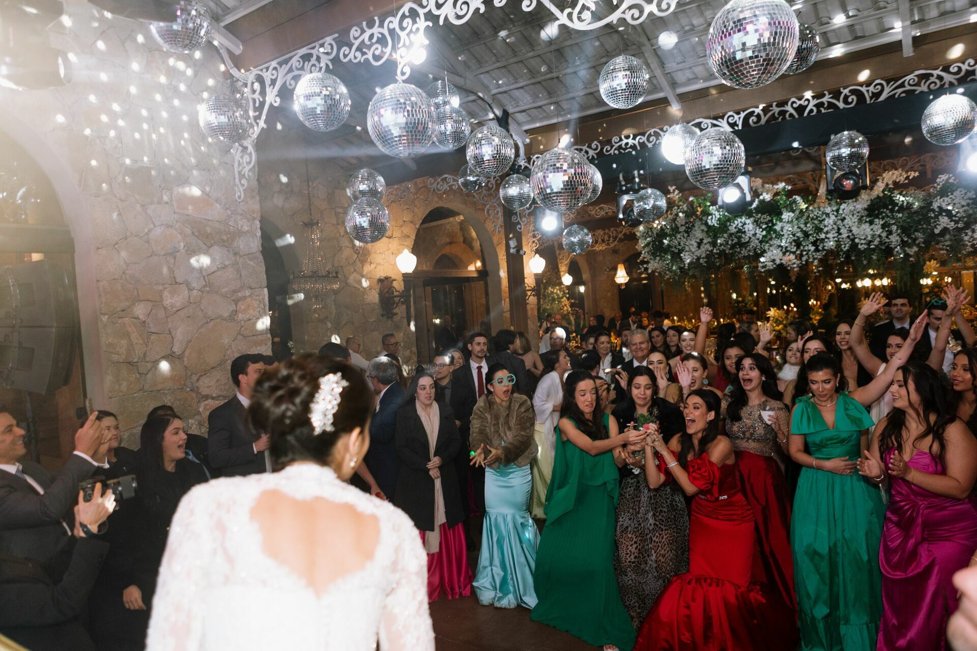 Foto Rafaela e Otávio - Matriz de Santo Antônio e Villa Paolucci - Tiradentes -MG Foto Rafaela e Otávio - Matriz de Santo Antônio e Villa Paolucci - Tiradentes -MG - Imagem 511