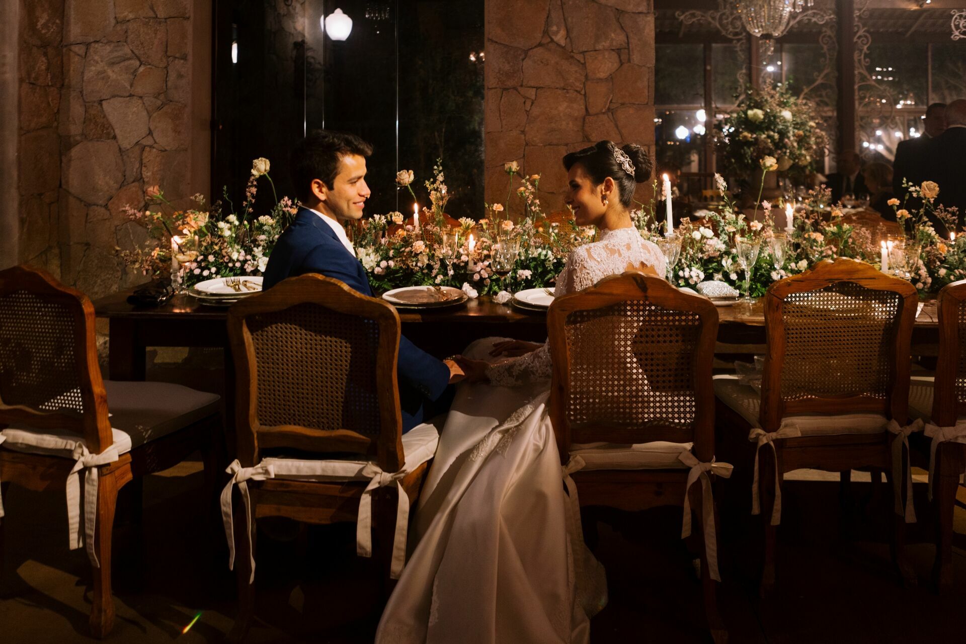 Foto Rafaela e Otávio - Matriz de Santo Antônio e Villa Paolucci - Tiradentes -MG Foto Rafaela e Otávio - Matriz de Santo Antônio e Villa Paolucci - Tiradentes -MG - Imagem 478